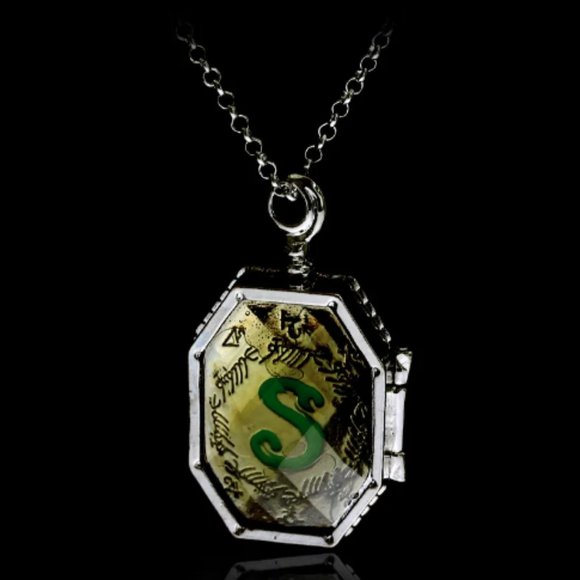 🍏50% OFF/3+...Horcrux Locket Necklace (Harry Potter) - Picture 1 of 13
